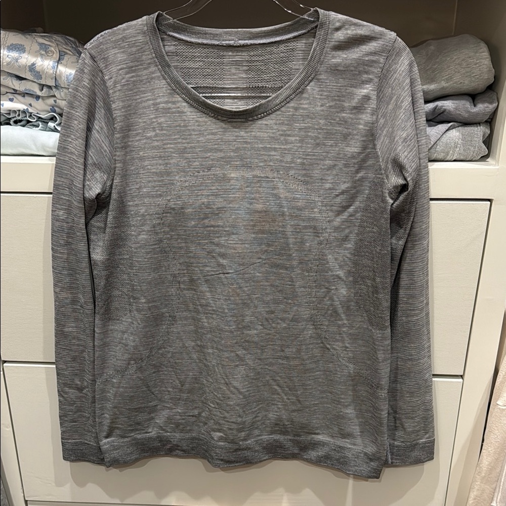 lululemon athletica Gray Long Sleeve Tee